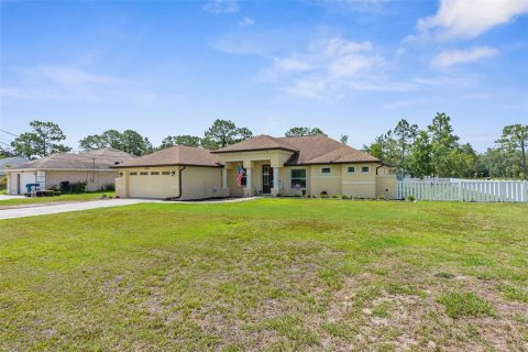 House in Weeki Wachee, Florida 3 bedrooms, 183.76 sq.m. № 1919355 - photo 3
