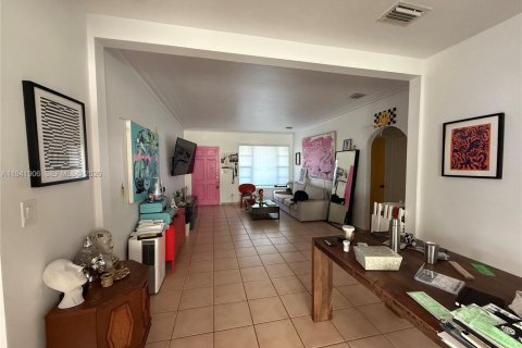 Villa ou maison à vendre à Miami, Floride: 3 chambres, 87.7 m2 № 1998738 - photo 5
