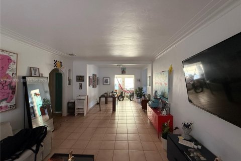 Villa ou maison à vendre à Miami, Floride: 3 chambres, 87.7 m2 № 1998738 - photo 3