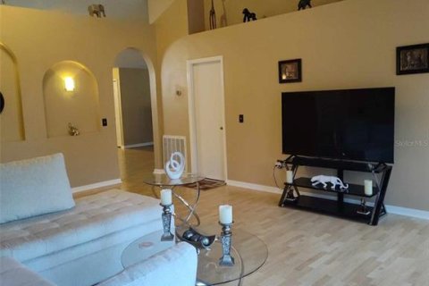 Casa en venta en Ocala, Florida, 3 dormitorios, 181.35 m2 № 1563725 - foto 5