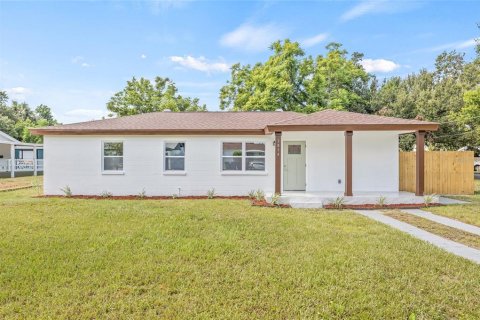 House in Tampa, Florida 3 bedrooms, 111.48 sq.m. № 1900531 - photo 1