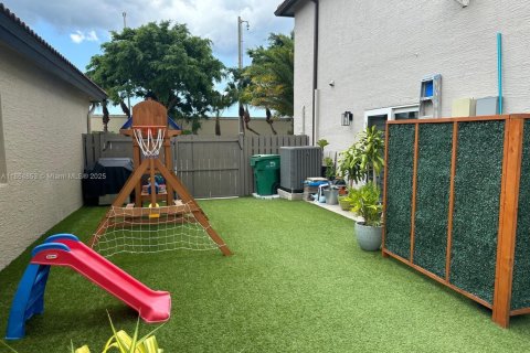 Купить виллу или дом в Майами, Флорида 4 спальни, 181.53м2, № 1957606 - фото 20