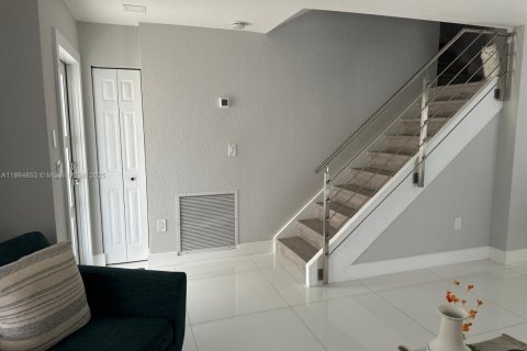 Купить виллу или дом в Майами, Флорида 4 спальни, 181.53м2, № 1957606 - фото 10