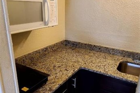 Снять в аренду квартиру в Итонвилл, Флорида 2 комнаты, 37.16м2, № 2103814 - фото 6