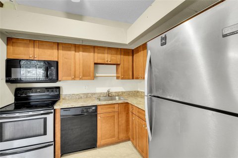 Condominio en venta en Tamarac, Florida, 2 dormitorios, 76.83 m2 № 1926998 - foto 5