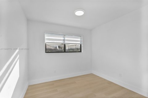 Villa ou maison à vendre à Cutler Bay, Floride: 4 chambres, 123.65 m2 № 2004658 - photo 23