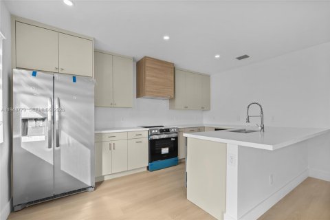 Villa ou maison à vendre à Cutler Bay, Floride: 4 chambres, 123.65 m2 № 2004658 - photo 15