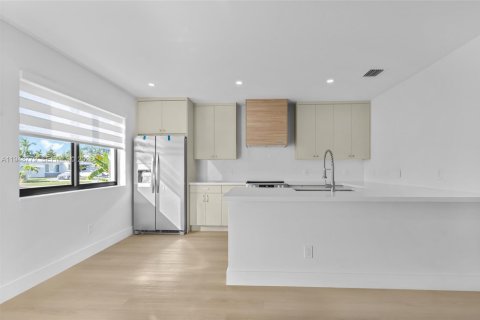 Villa ou maison à vendre à Cutler Bay, Floride: 4 chambres, 123.65 m2 № 2004658 - photo 14