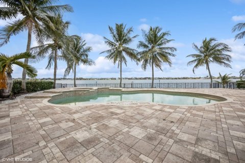 House in Miramar, Florida 5 bedrooms, 399.02 sq.m. № 1671240 - photo 21
