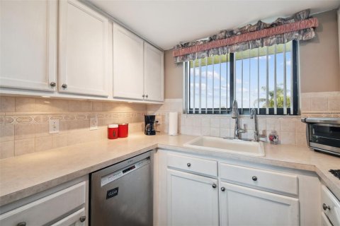 Купить кондоминиум в Гудзон, Флорида 4 комнаты, 88.26м2, № 1839792 - фото 24
