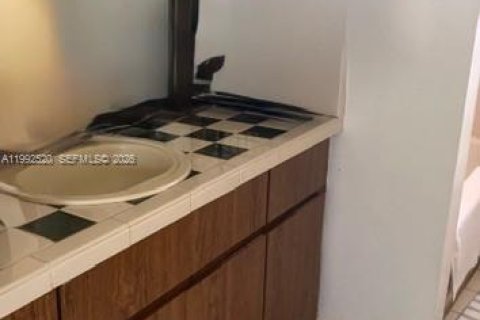 Casa en venta en West Palm Beach, Florida, 3 dormitorios, 113.53 m2 № 2055792 - foto 14