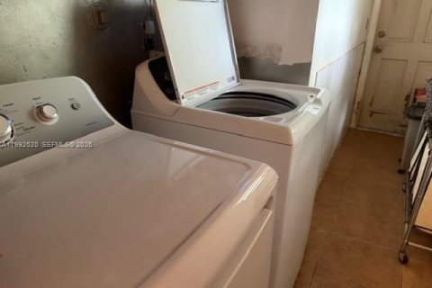 Casa en venta en West Palm Beach, Florida, 3 dormitorios, 113.53 m2 № 2055792 - foto 17