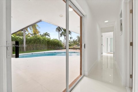 Villa ou maison à vendre à Oakland Park, Floride: 3 chambres, 106.28 m2 № 2060921 - photo 29