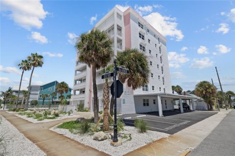 Copropriété à vendre à Saint Pete Beach, Floride: 2 chambres, 124.49 m2 № 2308291 - photo 11