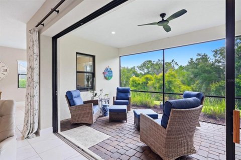 House in Bradenton, Florida 4 bedrooms, 256.22 sq.m. № 2096996 - photo 2