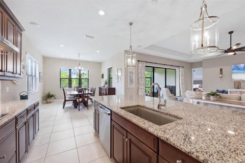 House in Bradenton, Florida 4 bedrooms, 256.22 sq.m. № 2096996 - photo 25