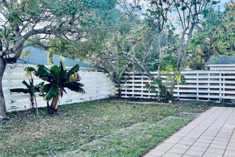 House in Miami, Florida 3 bedrooms, 129.78 sq.m. № 1870007 - photo 5