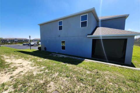 Townhouse in Davenport, Florida 4 bedrooms, 187.11 sq.m. № 1724343 - photo 24