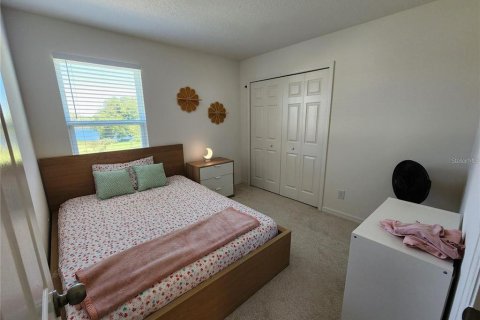 Townhouse in Davenport, Florida 4 bedrooms, 187.11 sq.m. № 1724343 - photo 14
