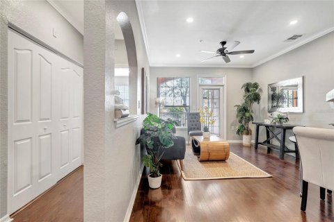 Condo in Tampa, Florida, 1 bedroom  № 1827267 - photo 13