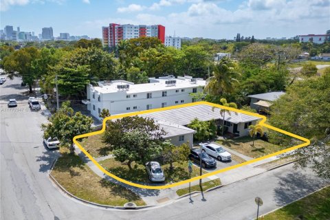 Immobilier commercial à vendre à Miami, Floride № 1692017 - photo 3