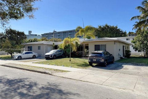 Immobilier commercial à vendre à Miami, Floride № 1692017 - photo 4