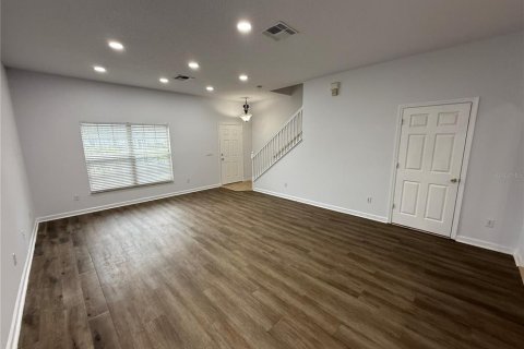 Touwnhouse à vendre à Orlando, Floride: 2 chambres, 116.87 m2 № 2404918 - photo 5