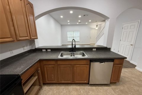 Touwnhouse à vendre à Orlando, Floride: 2 chambres, 116.87 m2 № 2404918 - photo 9