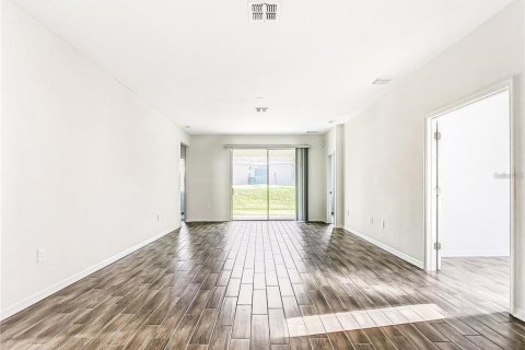 Villa ou maison à vendre à Haines City, Floride: 4 chambres, 193.24 m2 № 1901398 - photo 9