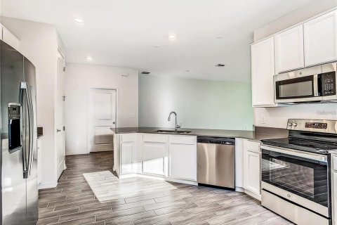 Villa ou maison à vendre à Haines City, Floride: 4 chambres, 193.24 m2 № 1901398 - photo 6