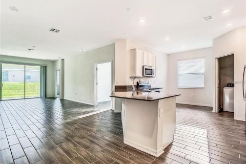 Villa ou maison à vendre à Haines City, Floride: 4 chambres, 193.24 m2 № 1901398 - photo 10