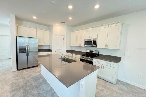 Casa en alquiler en Apopka, Florida, 4 dormitorios, 228.73 m2 № 1877014 - foto 3