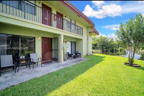Appartement à Coral Springs, Floride 2 chambres, 80.82 m2 № 2024206