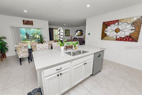 Villa ou maison à louer à Haines City, Floride: 4 chambres, 175.31 m2 № 2107185 - photo 12
