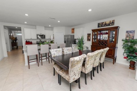 Villa ou maison à louer à Haines City, Floride: 4 chambres, 175.31 m2 № 2107185 - photo 16