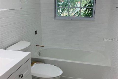 Casa en venta en Hudson, Florida, 2 dormitorios, 90.3 m2 № 1919151 - foto 2