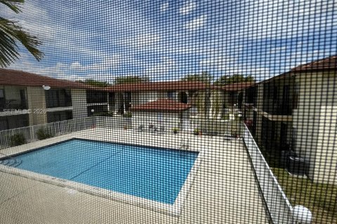 Снять в аренду кондоминиум в Корал-Спрингс, Флорида 2 спальни, 74.32м2, № 2007311 - фото 20