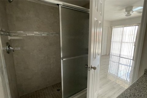 Снять в аренду кондоминиум в Корал-Спрингс, Флорида 2 спальни, 74.32м2, № 2007311 - фото 9