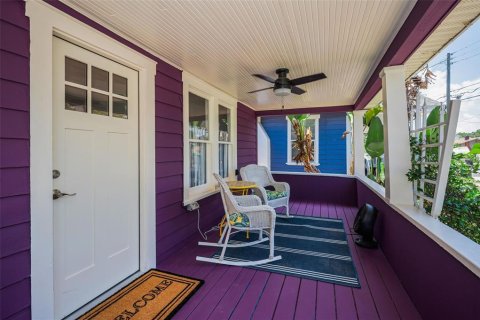House in Saint Petersburg, Florida 2 bedrooms, 101.64 sq.m. № 2206909 - photo 6