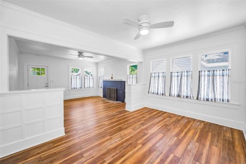 House in Saint Petersburg, Florida 2 bedrooms, 101.64 sq.m. № 2206909 - photo 24