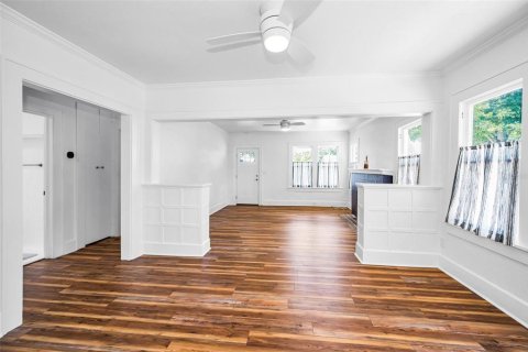 House in Saint Petersburg, Florida 2 bedrooms, 101.64 sq.m. № 2206909 - photo 17