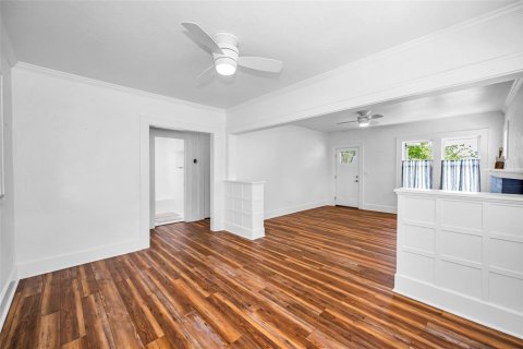 House in Saint Petersburg, Florida 2 bedrooms, 101.64 sq.m. № 2206909 - photo 23
