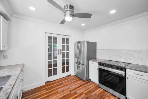 House in Saint Petersburg, Florida 2 bedrooms, 101.64 sq.m. № 2206909 - photo 30