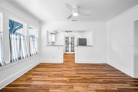 House in Saint Petersburg, Florida 2 bedrooms, 101.64 sq.m. № 2206909 - photo 18