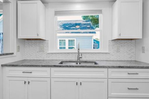 House in Saint Petersburg, Florida 2 bedrooms, 101.64 sq.m. № 2206909 - photo 26