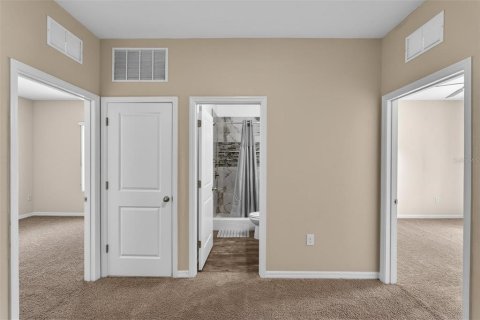 House in New Smyrna Beach, Florida 4 bedrooms, 169.55 sq.m. № 2217196 - photo 5