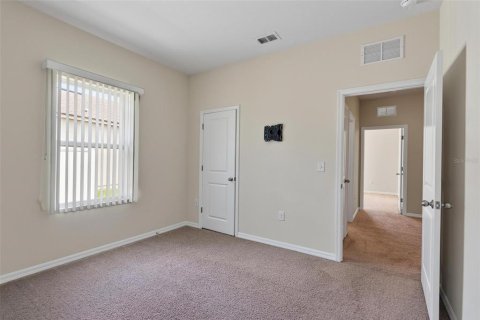 House in New Smyrna Beach, Florida 4 bedrooms, 169.55 sq.m. № 2217196 - photo 11