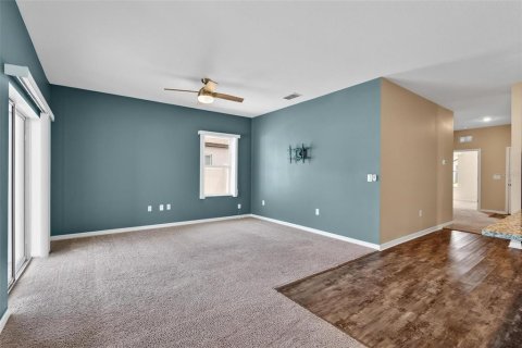 House in New Smyrna Beach, Florida 4 bedrooms, 169.55 sq.m. № 2217196 - photo 19