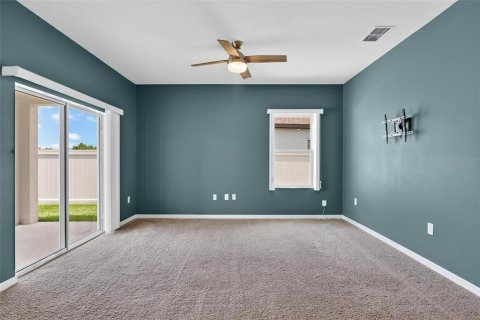 House in New Smyrna Beach, Florida 4 bedrooms, 169.55 sq.m. № 2217196 - photo 18