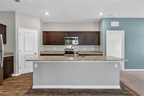 House in New Smyrna Beach, Florida 4 bedrooms, 169.55 sq.m. № 2217196 - photo 25